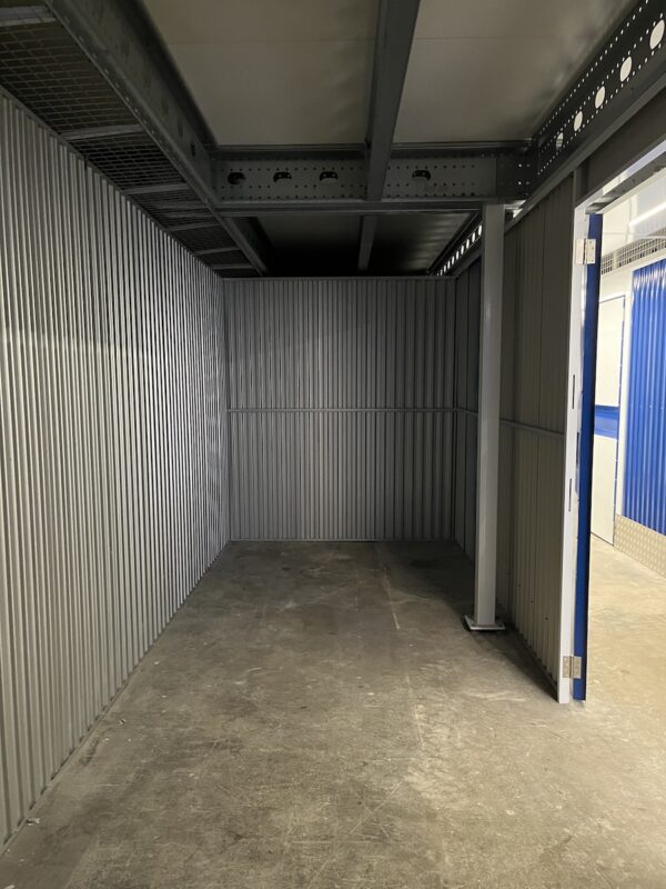 Depotrum 13,5 M2.